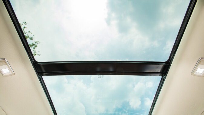Azkarra Panoramic Sunroof - M